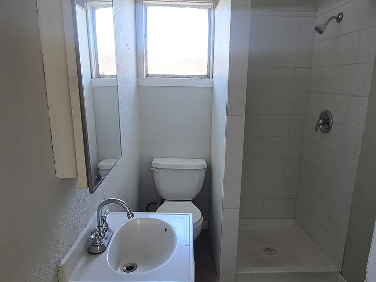 1114 B St — Photo 4