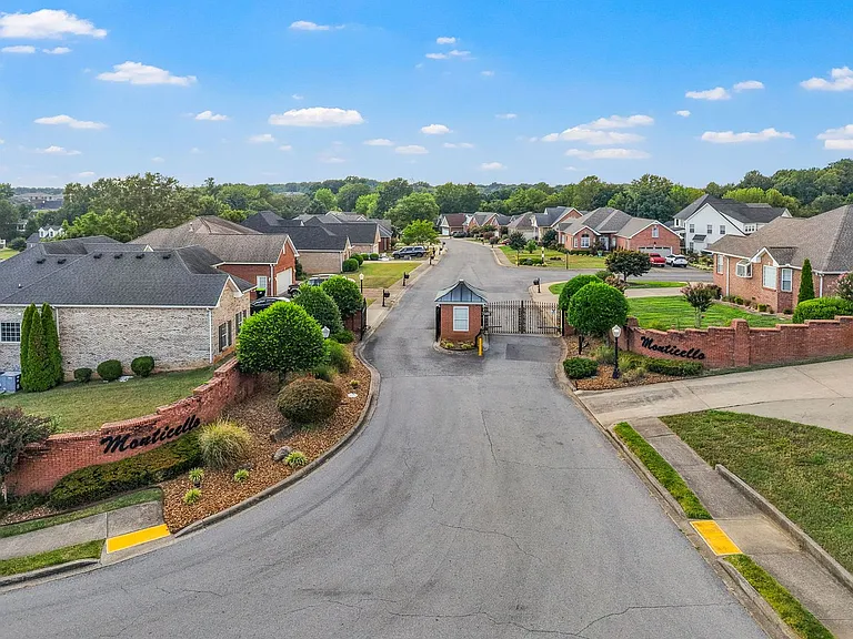 650 Appomattox Ct — Photo 34