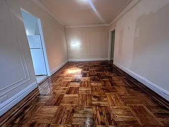 2292 Loring Place North, #7F
