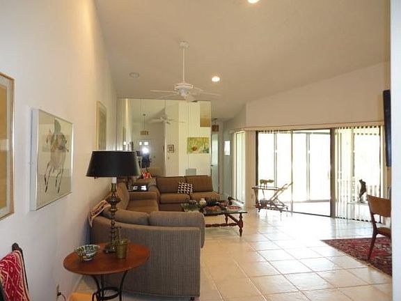 5th image of 5830 Parkwalk Cir W