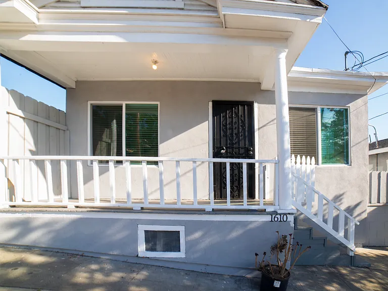 1610 Kearney St — Photo 22