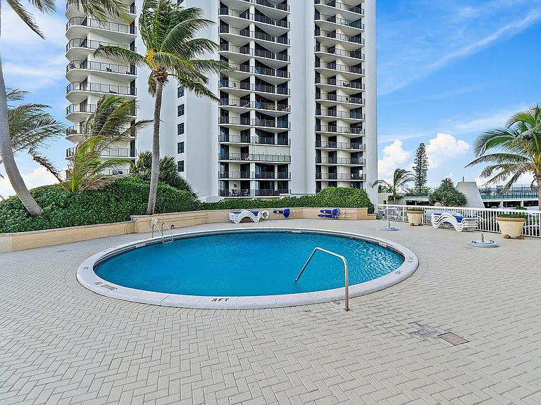5440 N Ocean Dr #907 — Photo 45