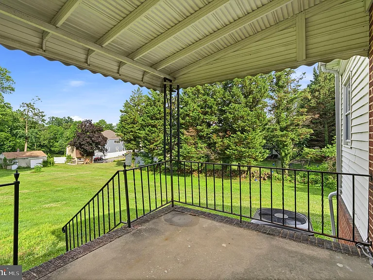 5233 Kerger Rd — Photo 36
