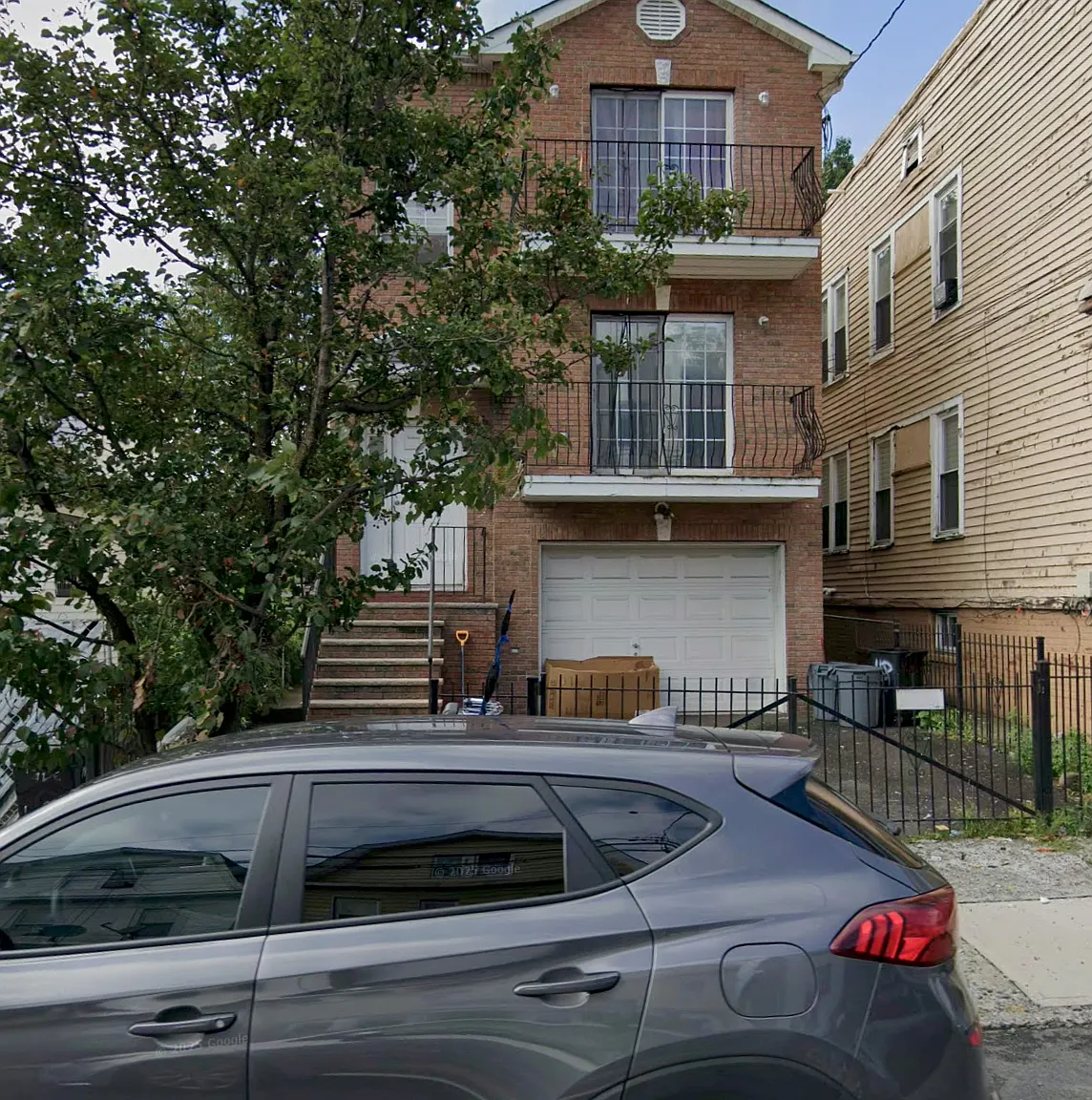 3 bed, $2,500 — Photo 1
