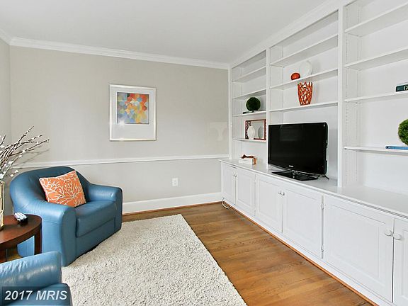 4th image of 6831 Indian Run Ct