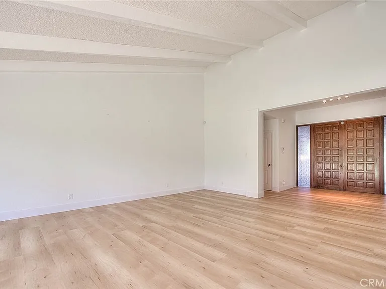 16612 Park Lane Cir — Photo 8