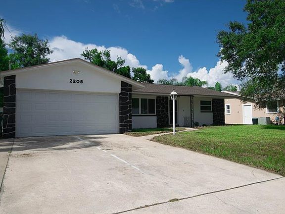 2nd image of 2208 Curtis Dr N