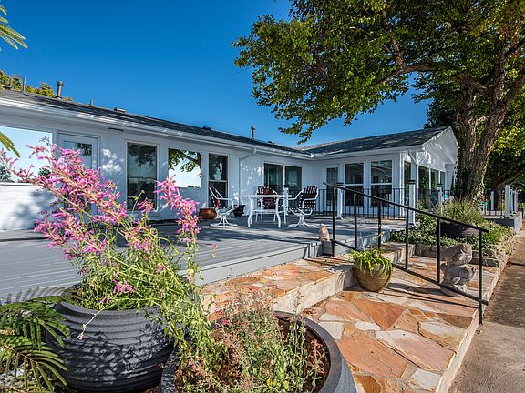 Deck access from every room