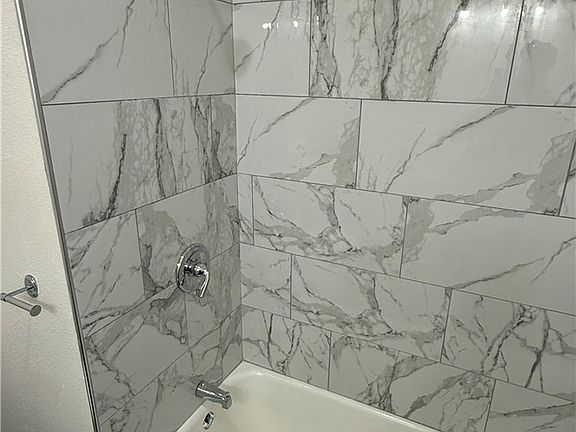 5th image of 4542 Bandini Ave