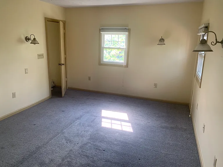 517 Ogden Ave — Photo 8