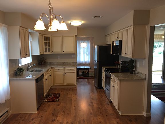 kitchen with breakfast nook