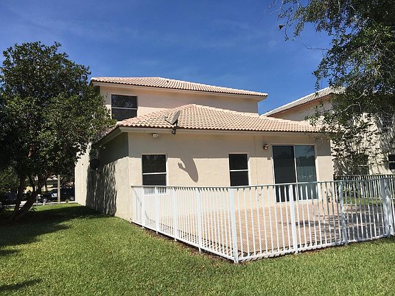 2nd image of 17111 NW 13th St