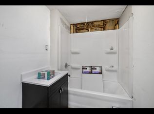 2005 SW 9th St, Des Moines, IA 50315