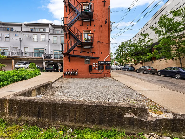 3401 Butler St #F2 — Photo 20