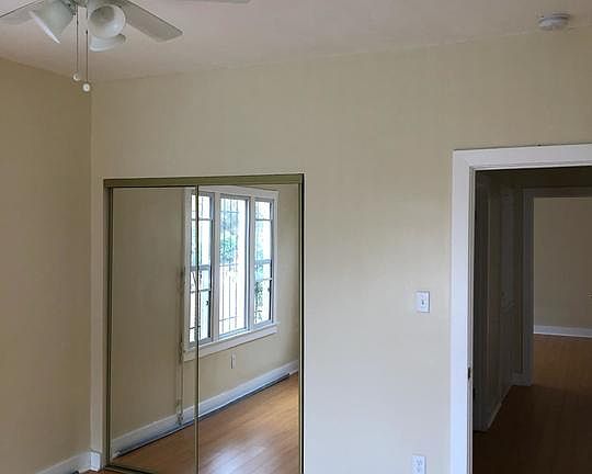 5th image of 1558 W 65th Pl