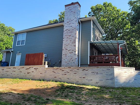 3rd image of 7 Centennial Dr