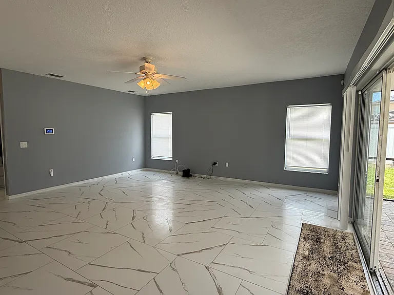 554 Bristol Cir — Photo 20