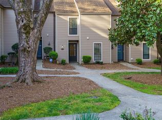 301 Village Ln Unit F, Greensboro, NC 27409