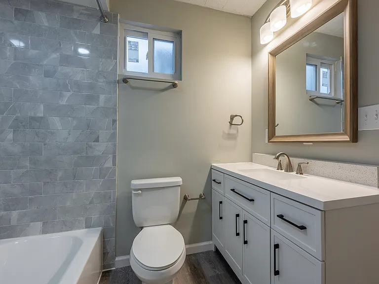 2207-2217 Aurora Dr #2213 — Photo 8