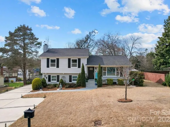 5611 Cherrycrest Ln, Charlotte, NC 28217