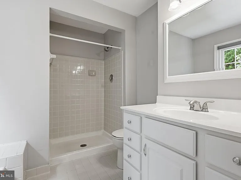 7690 Green Garland Dr — Photo 16