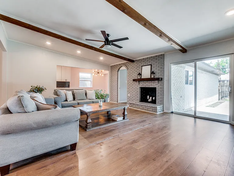 5221 Elkridge Dr — Photo 7