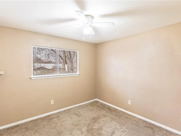 2325 Bendridge Trl — Photo 11
