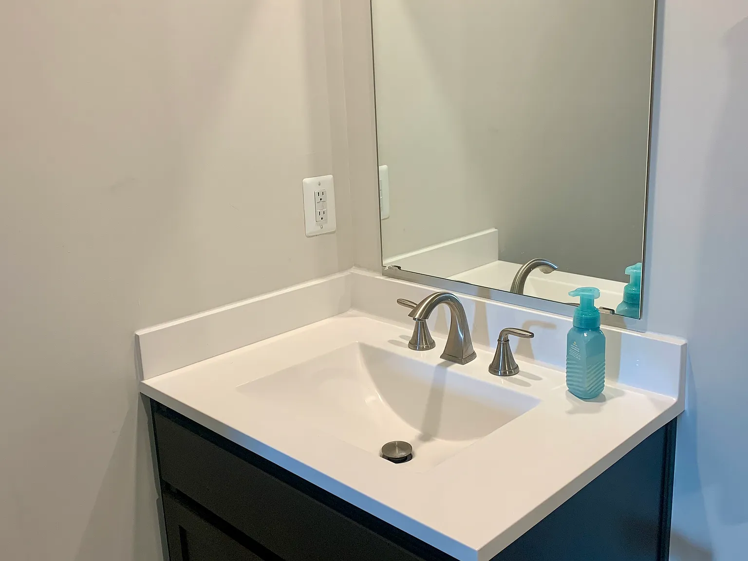 3 bed, 2.5 bath, 1640 sqft, $750 — Photo 2