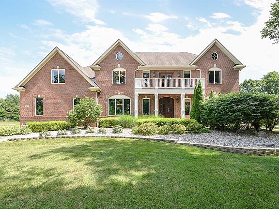 2nd image of 285 Brittany Ln