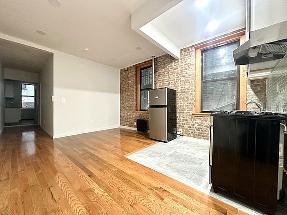 3rd image of 3135 Broadway #Aa