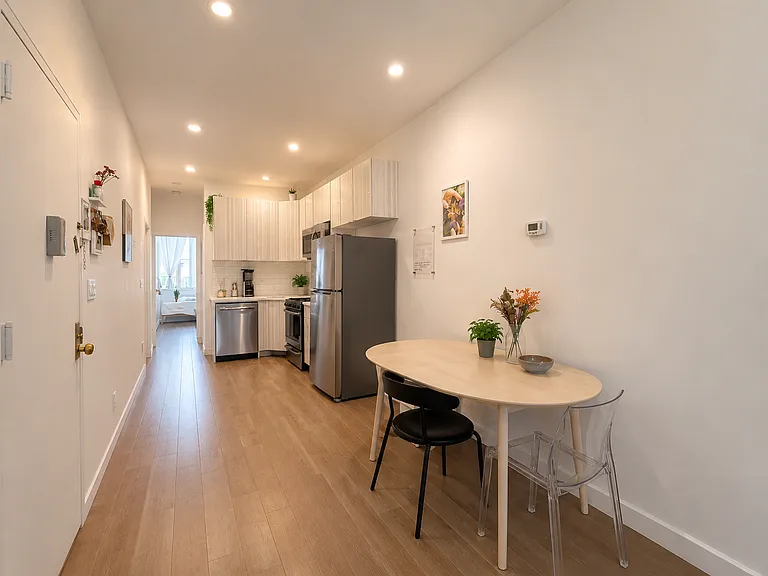 228 Suydam St #2R — Photo 4