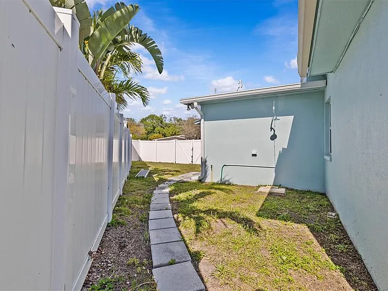 310 Westwinds Dr — Photo 30