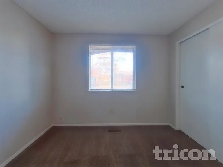 841 Wyoming Ave — Photo 9