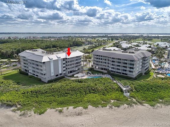 3rd image of 379 NE Tradewind Ln Unit 408
