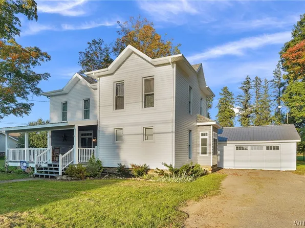 9528 Main St, Machias, NY 14101