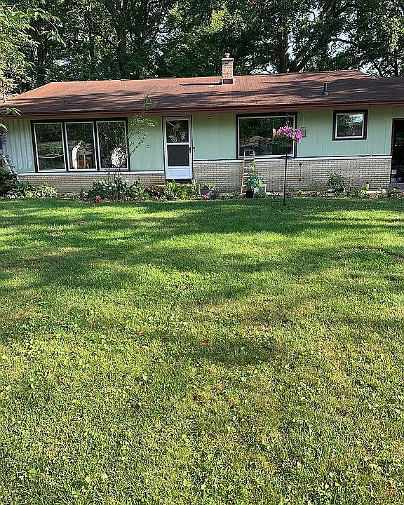 1st image of 392 1st Ave