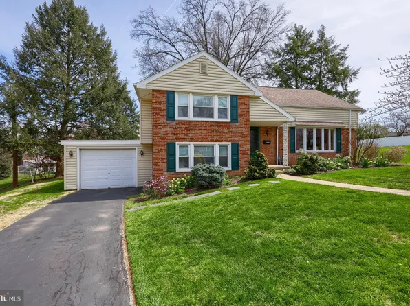 2306 Kay Ct, Reading, PA 19609