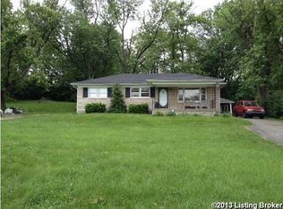 6803 Triangle Dr, Louisville, KY 40214