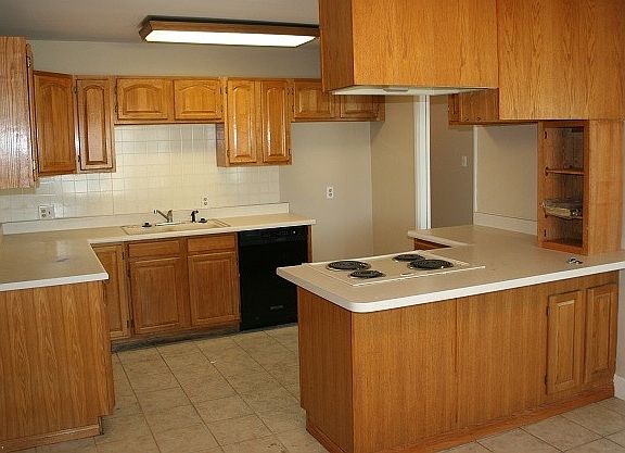 4th image of 1513 Falcon Ave