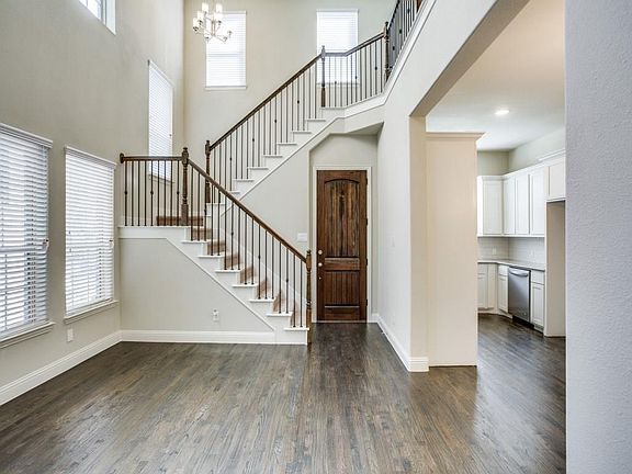 5th image of 849 Whitehall Dr