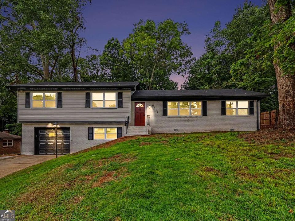 1st image of 2417 Winshire Dr