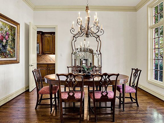 Formal dining hardwoods