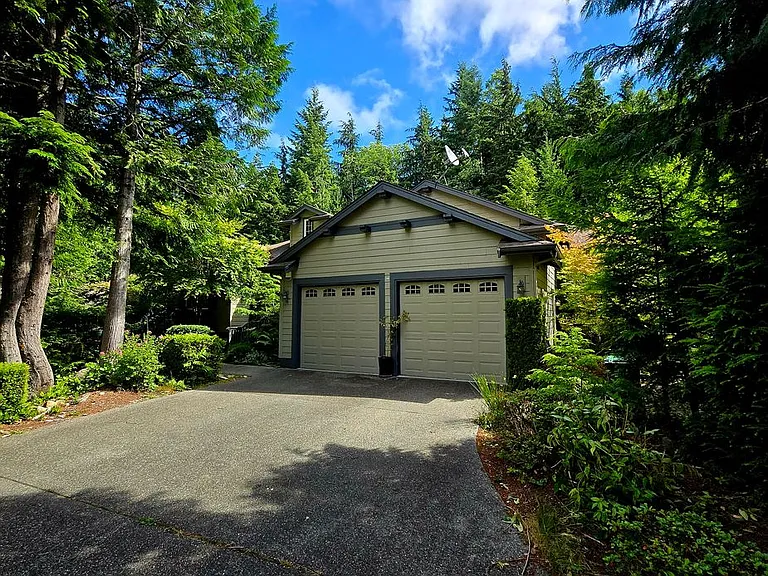 81 Mount Constance Way — Photo 2