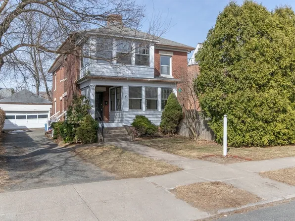 151 Allyn St, Holyoke, MA 01040