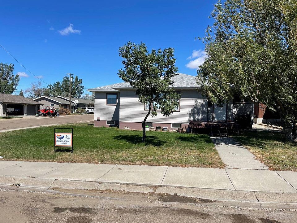1st image of 814 7th Ave N