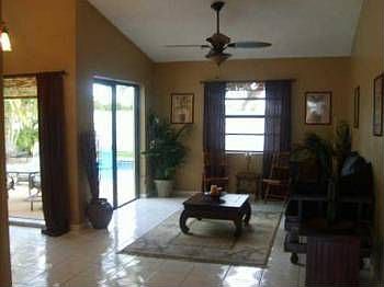 5th image of 530 Green River Ln