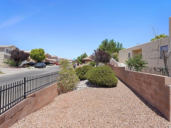 5th image of 1616 Corte Del Sol NW