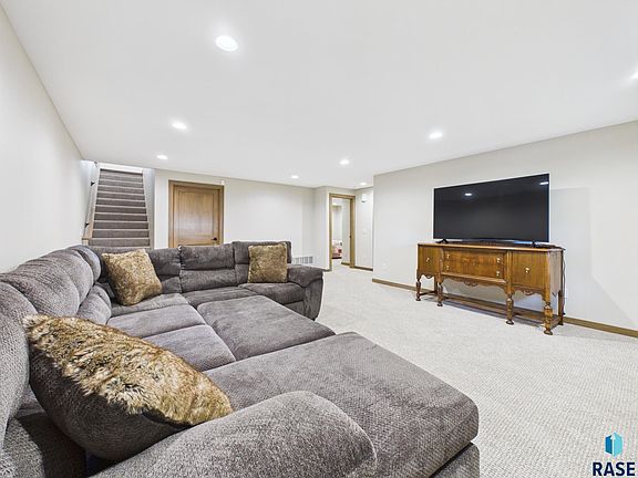 4th image of 2418 E Joshua Cir