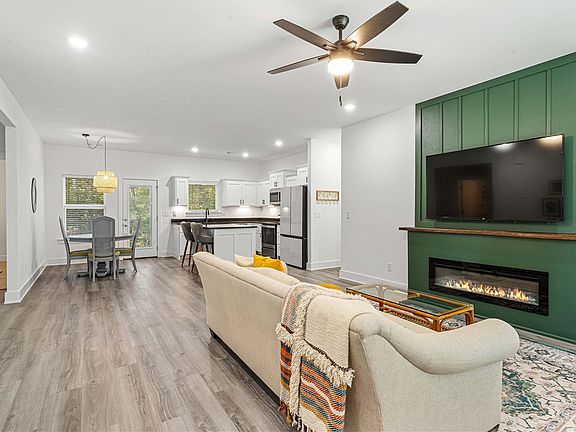 5th image of 16 Kentallen Ln