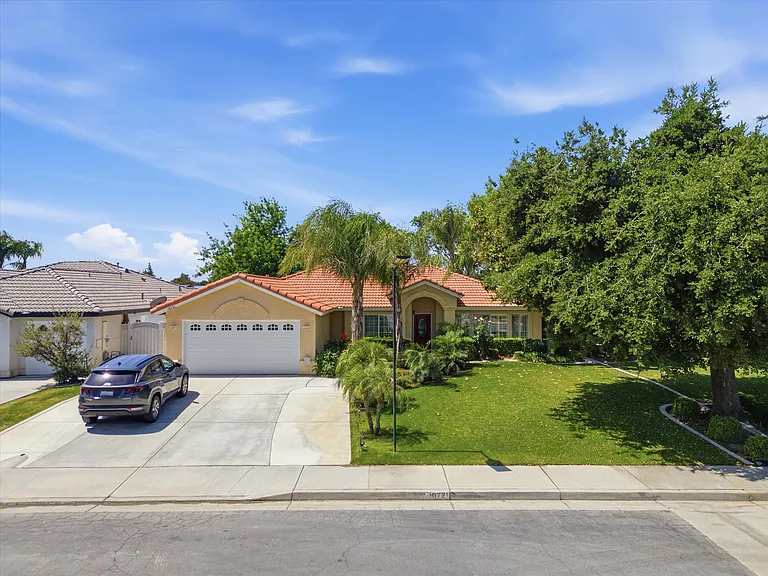 10721 Loughton Ave — Photo 7